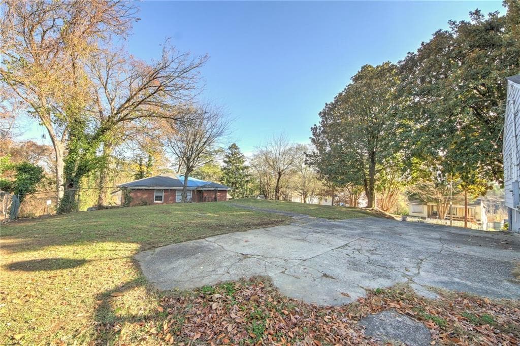 single family residence for sale at 1301 North Avenue, Atlanta, GA 30318 — photo 3