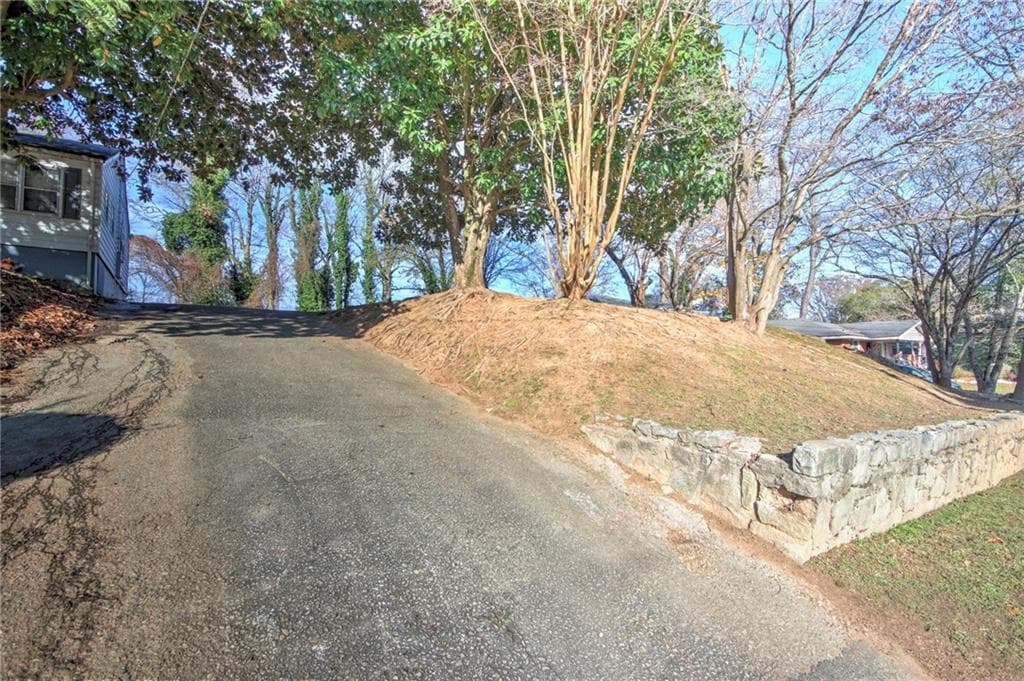 single family residence for sale at 1301 North Avenue, Atlanta, GA 30318 — photo 10