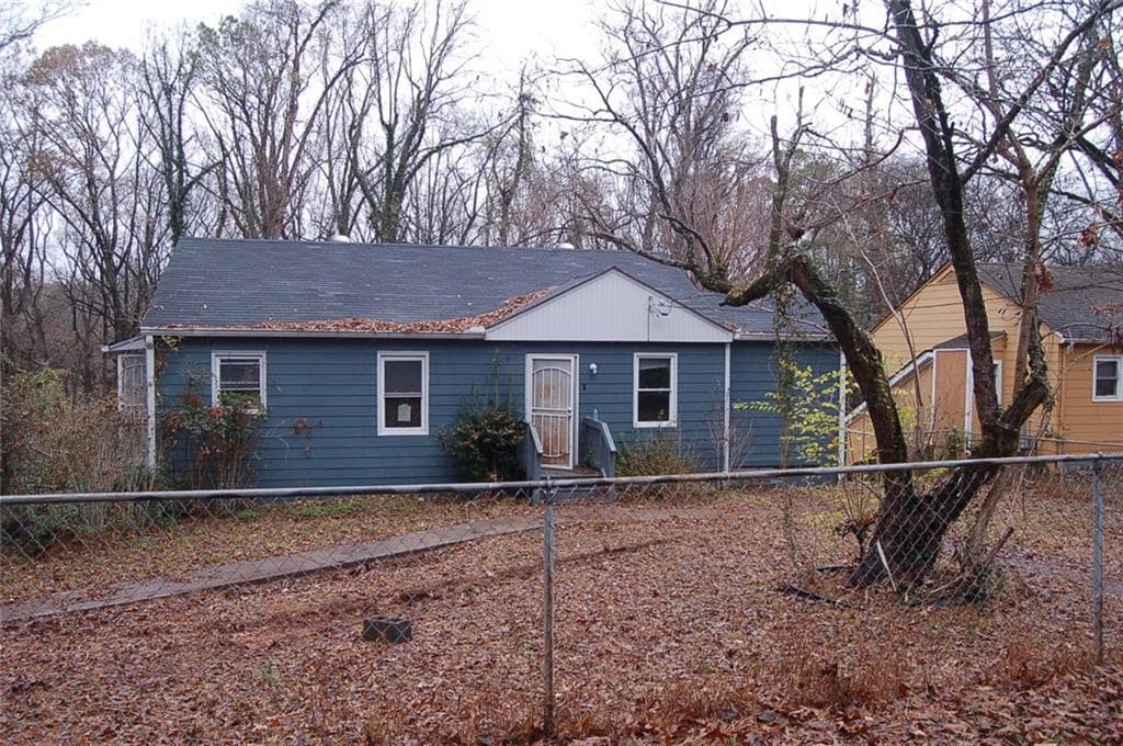 3 bedroom, 2 bathroom, 1,000 sq ft single family residence sold at 172 Meador Way, Atlanta, GA 30315