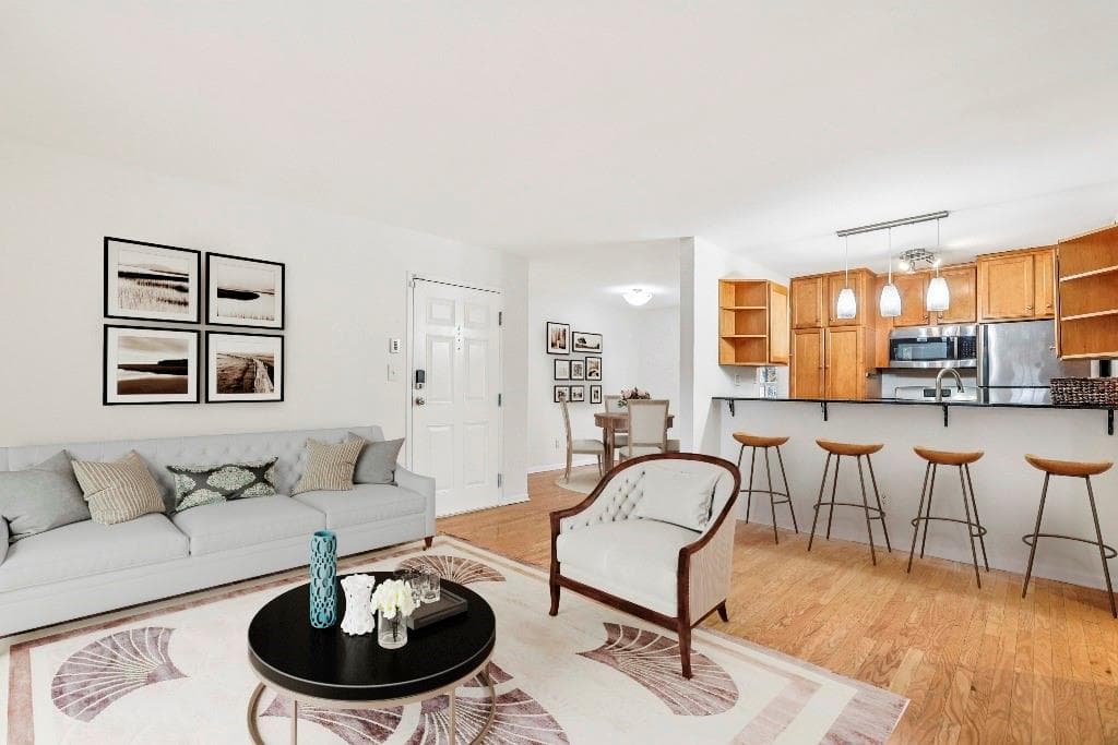 1 bedroom, 1 bathroom, 720 sq ft condominium under contract at 1445 Monroe Drive E5, Atlanta, GA 30324 — photo 3