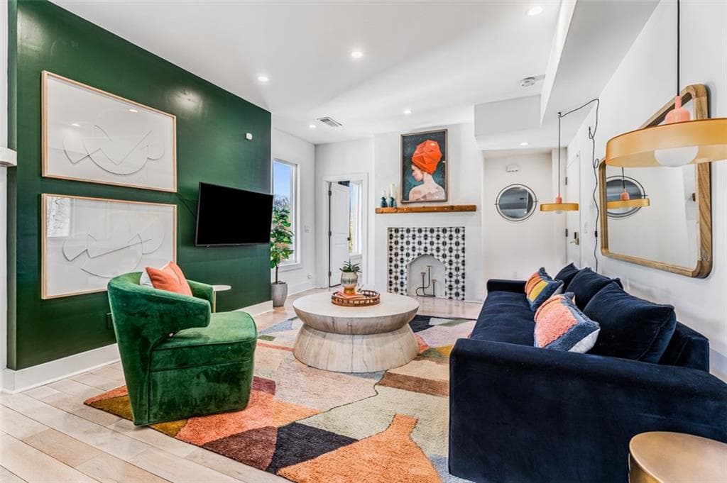 1 bedroom, 1 bathroom, 800 sq ft apartment for rent at 724 Charles Allen Drive 3, Atlanta, GA 30308 for $2,650 a month — photo 5