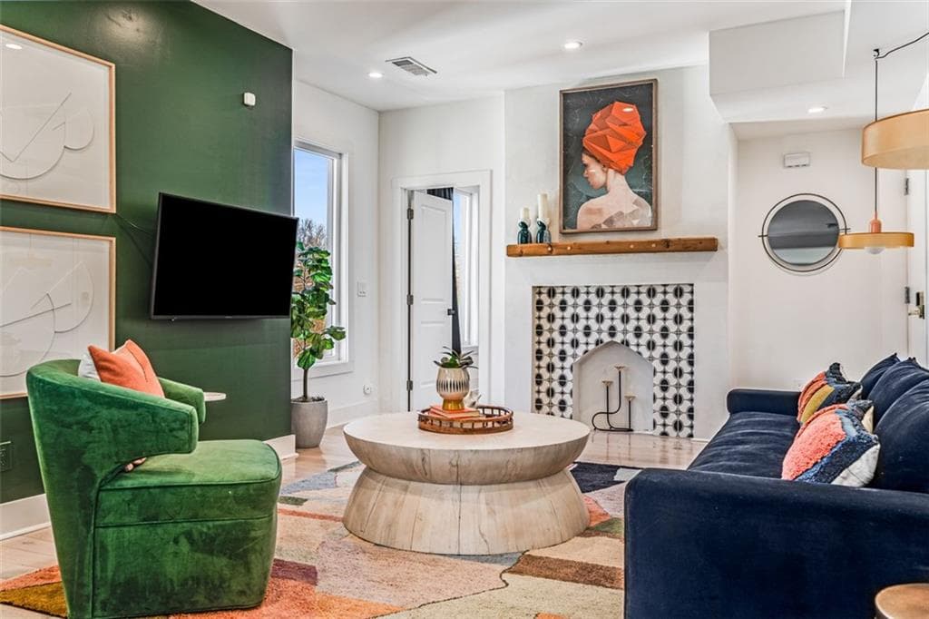 1 bedroom, 1 bathroom, 800 sq ft apartment for rent at 724 Charles Allen Drive 3, Atlanta, GA 30308 for $2,650 a month — photo 6