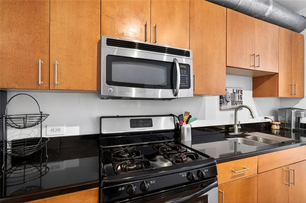 1 bedroom, 1 bathroom, 765 sq ft condominium for sale at 238 Walker Street 23, Atlanta, GA 30313 — photo 9