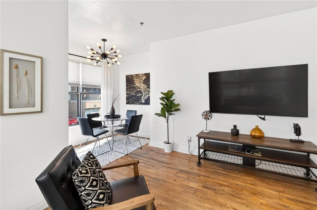 1 bedroom, 1 bathroom, 765 sq ft condominium for sale at 238 Walker Street 23, Atlanta, GA 30313 — photo 5