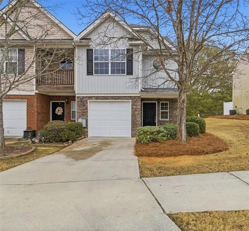 2 bedroom, 3 bathroom, 1,268 sq ft single family residence sold at 1428 Box Circle, Winder, GA 30680