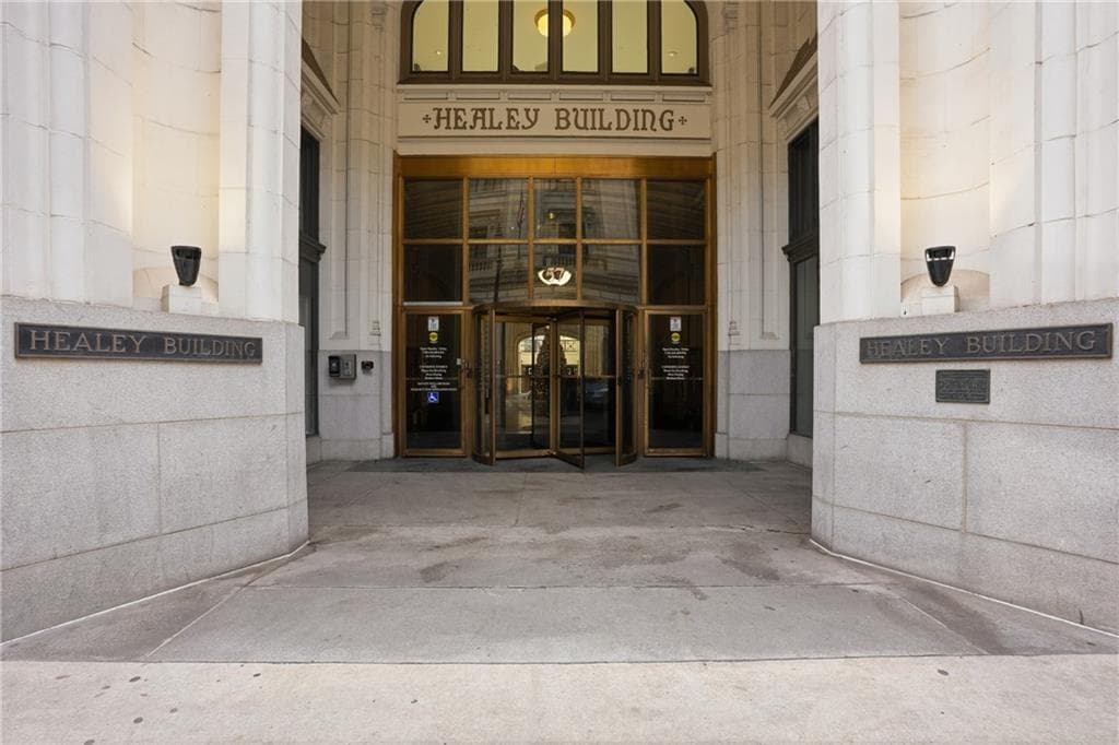 1 bedroom, 2 bathroom, 898 sq ft condominium sold at 57 Forsyth Street APT 5D, Atlanta, GA 30303