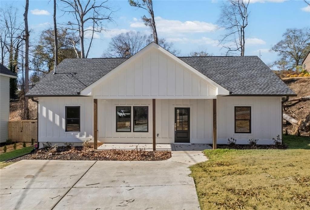 3 bedroom, 2 bathroom, 1,315 sq ft single family residence sold at 621 Elmwood Street, Canton, GA 30114