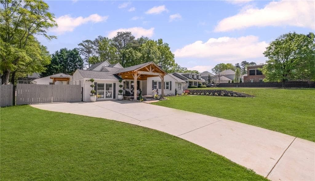 6 bedroom, 5 bathroom single family residence under contract at 8175 Main Street, Woodstock, GA 30188 — photo 9