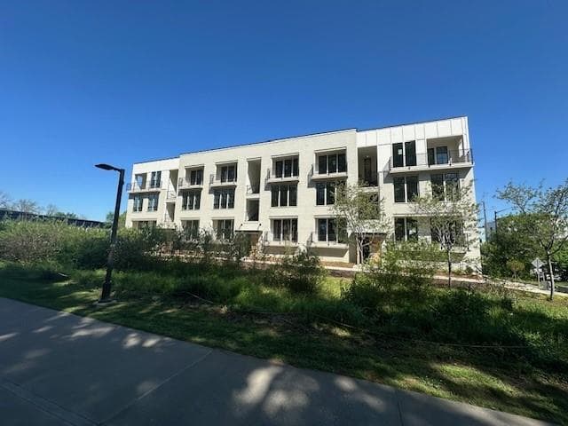 1 bedroom, 1 bathroom, 640 sq ft condominium sold at 924 Hughley Circle 83, Atlanta, GA 30316