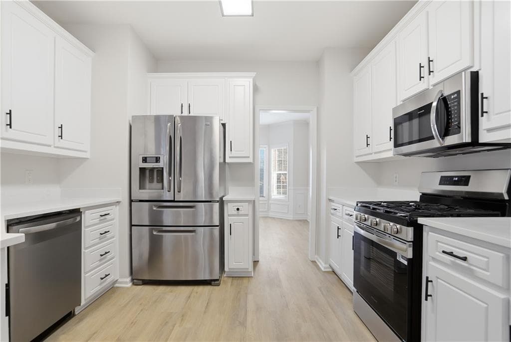 4 bedroom, 3 bathroom, 2,730 sq ft single family residence for sale at 1210 Arthur Court, Lawrenceville, GA 30043 — photo 7