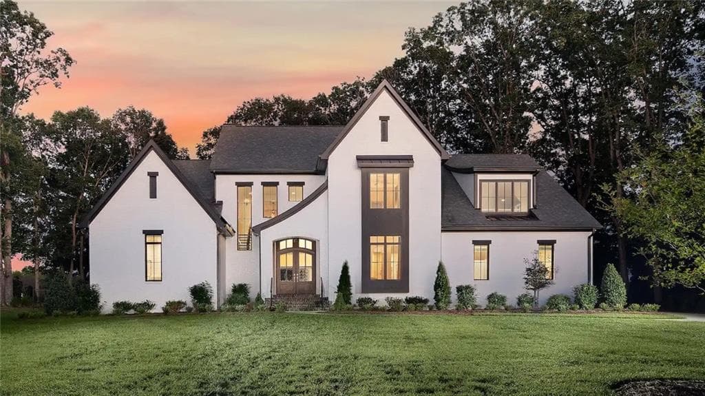 4 bedroom, 5 bathroom, 5,590 sq ft single family residence for sale at 650 NW East Lake Drive, Gainesville, GA 30506 — photo 2