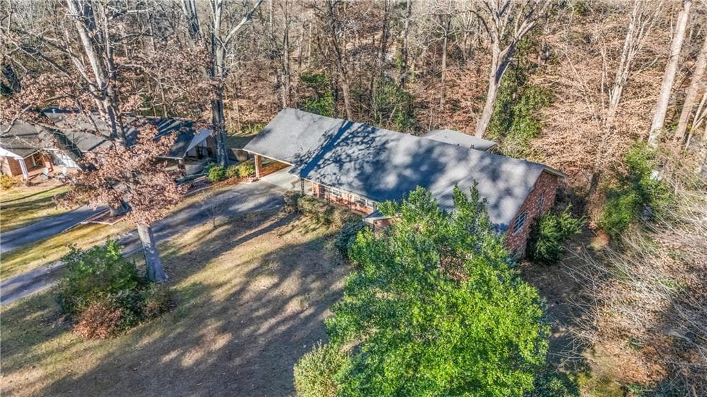 3 bedroom, 2 bathroom, 1,574 sq ft single family residence for sale at 2425 Melinda Court, Atlanta, GA 30345 — photo 2