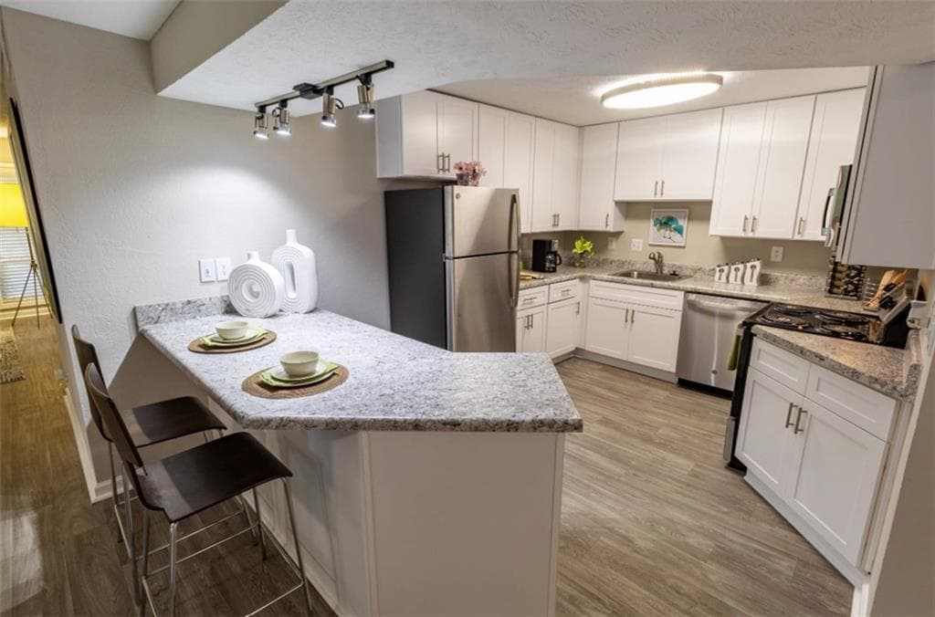 1 bedroom, 1 bathroom, 798 sq ft apartment for rent at 2845 Holcomb Bridge Road 3209, Alpharetta, GA 30022 for $1,241 a month — photo 1 of 39