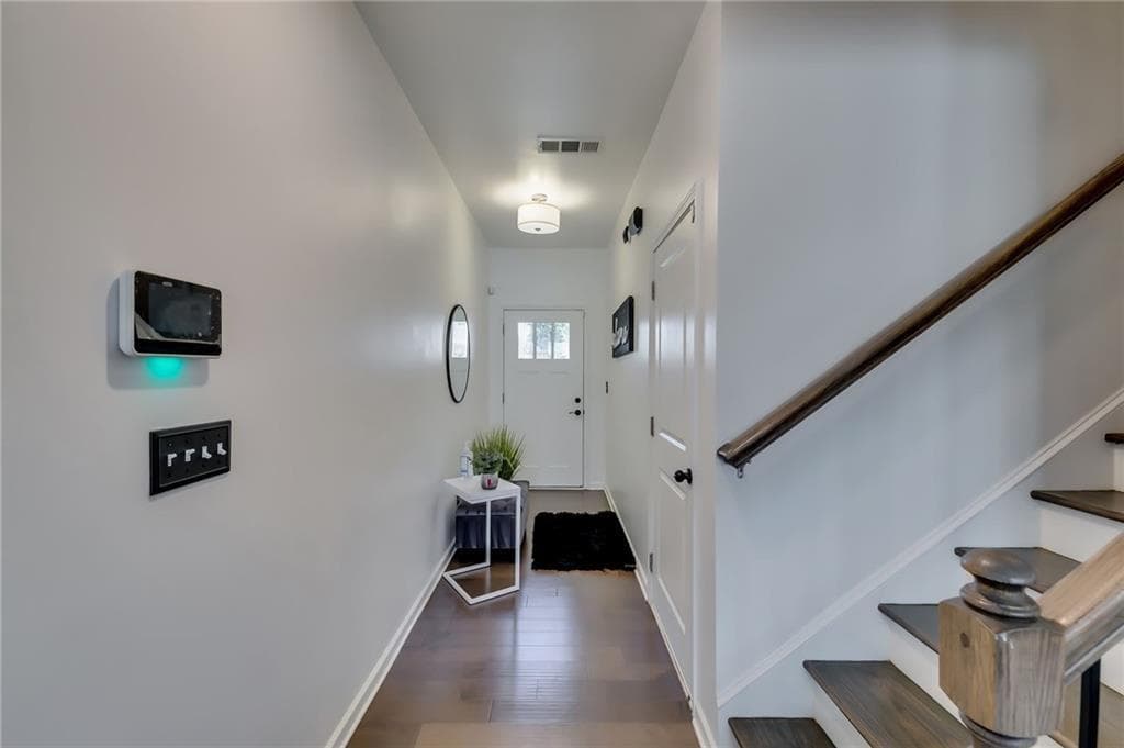 3 bedroom, 3 bathroom, 1,792 sq ft townhouse for sale at 2102 Watts Lane, Conyers, GA 30094 — photo 3