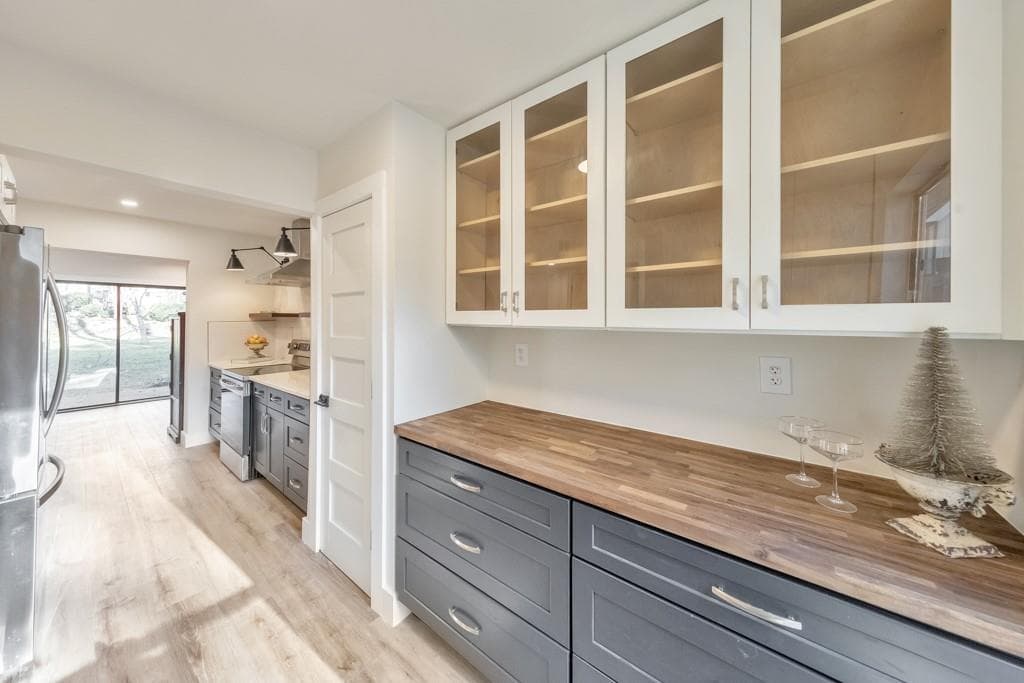6373 Hawthorne Terrace, Peachtree Corners, GA 30092 — most recent listing photo