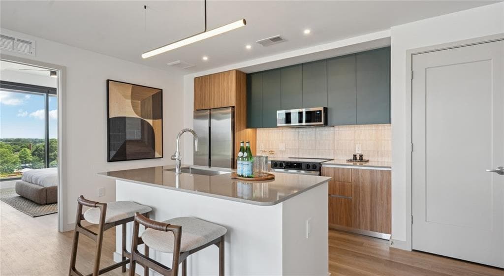1 bedroom, 1 bathroom, 626 sq ft apartment for rent at 660 11th Street 1407, Atlanta, GA 30319 for $1,881 a month — photo 3