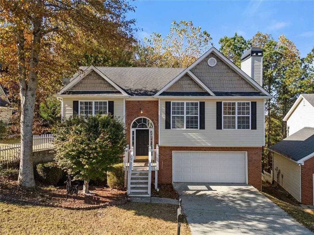 3 bedroom, 3 bathroom, 2,538 sq ft single family residence sold at 2140 Wildcat Cliffs Way, Lawrenceville, GA 30043