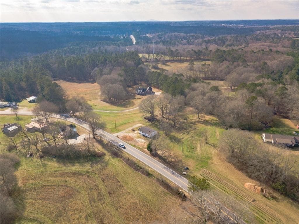 3 bedroom, 3 bathroom single family residence under contract at 928 Grayson New Hope Road, Lawrenceville, GA 30045 — photo 2