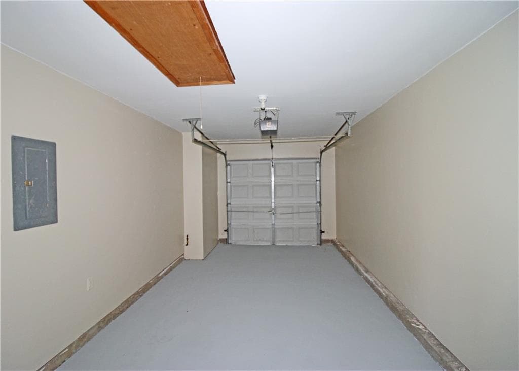 3 bedroom, 2 bathroom, 1,722 sq ft single family residence for sale at 3616 Bristol Overlook, Rex, GA 30273 — photo 2