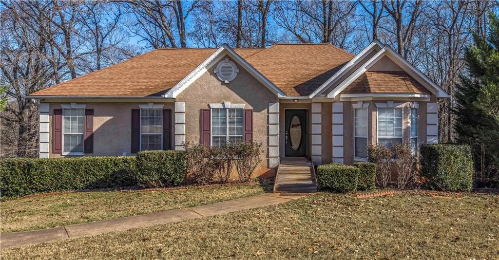 160 Lakemont Drive, LaGrange, GA 30240 — most recent listing photo
