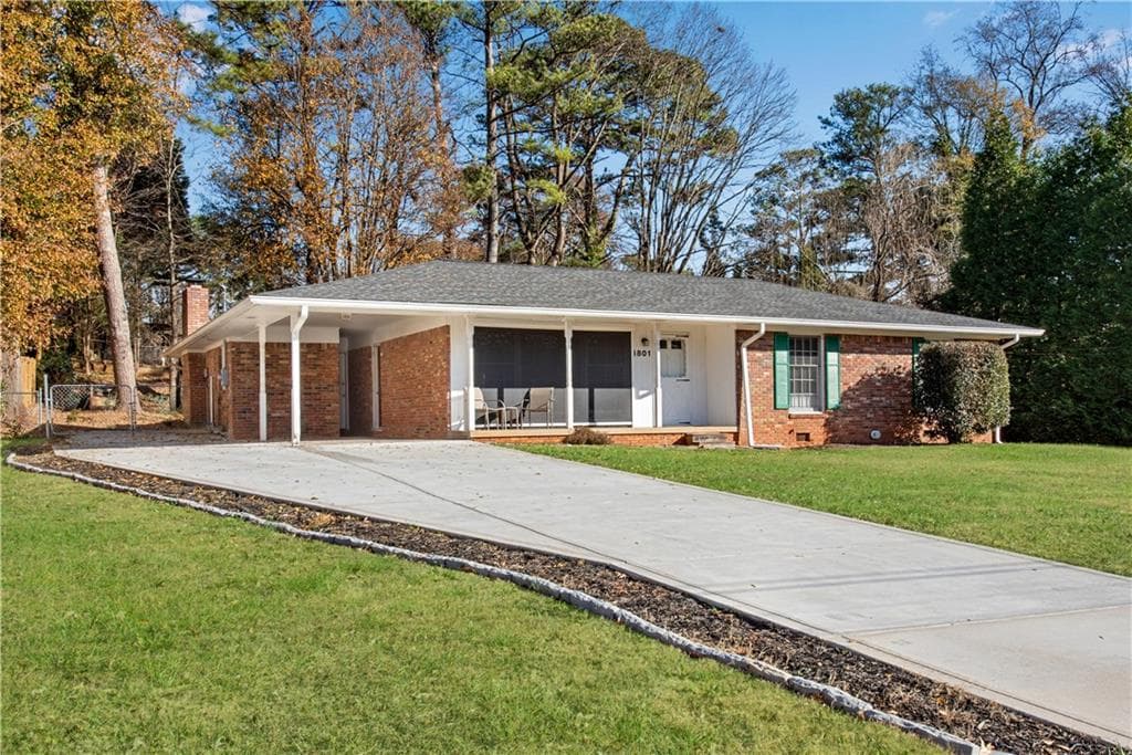 3 bedroom, 2 bathroom, 1,379 sq ft single family residence sold at 3801 Chatham Drive, Atlanta, GA 30340