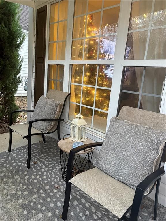 3 bedroom, 3 bathroom, 1,520 sq ft single family residence for sale at 11190 Wittenridge Drive, Alpharetta, GA 30022 — photo 7