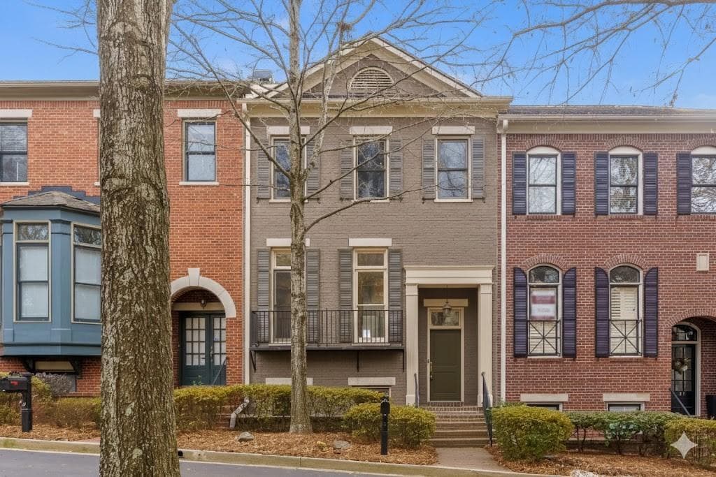 145 W Ridge Way, Roswell, GA 30076 — most recent listing photo