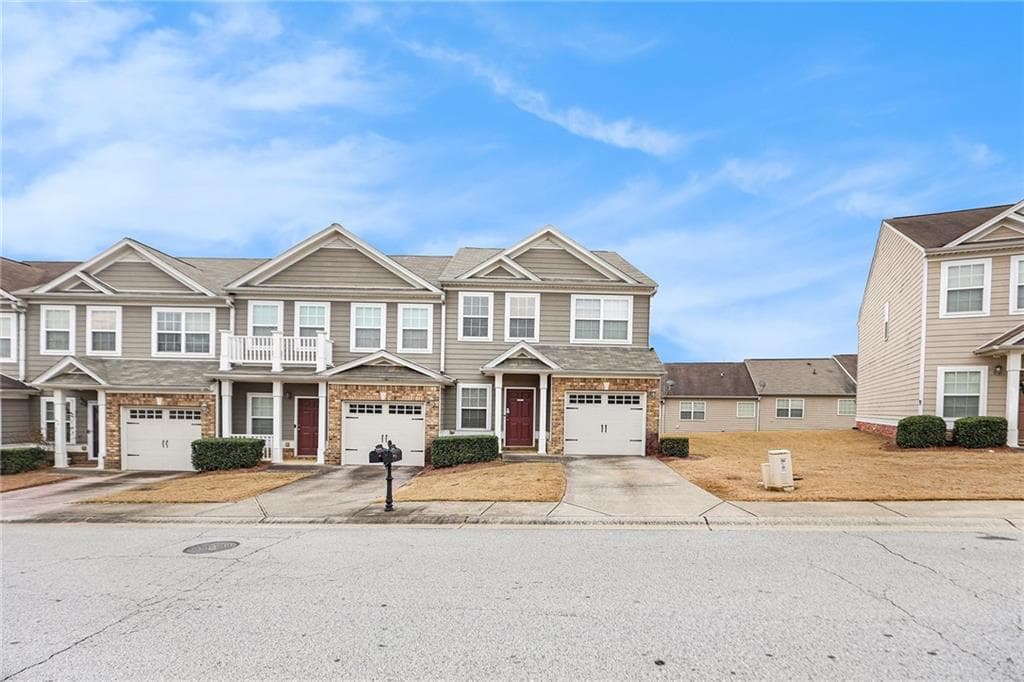3 bedroom, 3 bathroom, 1,526 sq ft townhouse for sale at 7676 Rutgers Circle, Fairburn, GA 30213 — photo 2