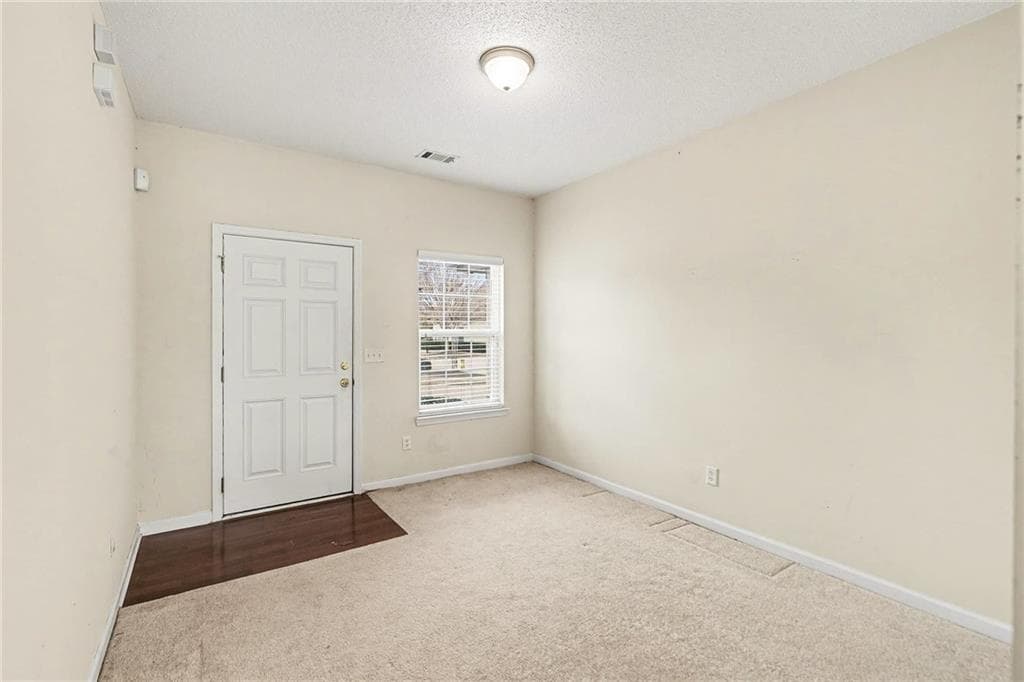 3 bedroom, 3 bathroom, 1,526 sq ft townhouse for sale at 7676 Rutgers Circle, Fairburn, GA 30213 — photo 4