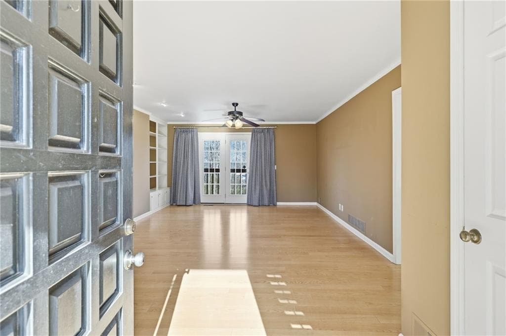 4 bedroom, 3 bathroom, 3,294 sq ft single family residence under contract at 2224 Colonial Drive, Gainesville, GA 30501 — photo 10