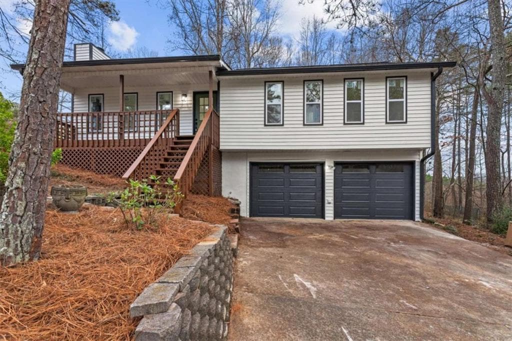 3 bedroom, 2 bathroom, 1,164 sq ft single family residence under contract at 41 Bakers Bridge Circle, Douglasville, GA 30134 — photo 2