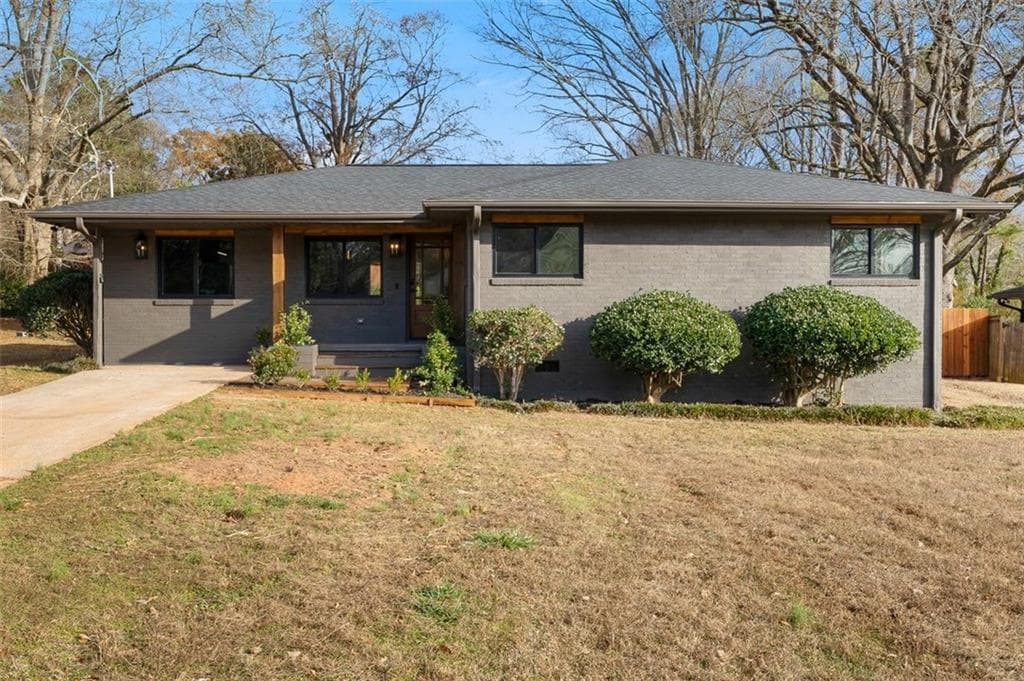 3 bedroom, 3 bathroom, 1,386 sq ft single family residence sold at 2996 Corral Drive, Atlanta, GA 30316