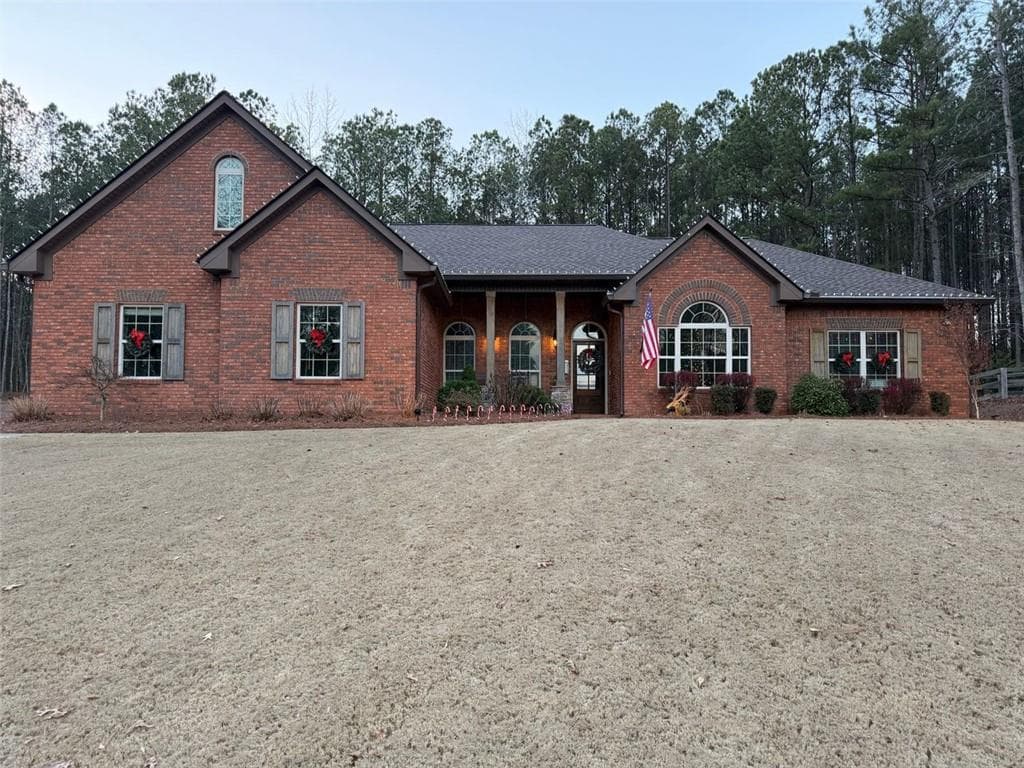 3 bedroom, 3 bathroom, 2,539 sq ft single family residence sold at 620 MILL RUN Drive, Bremen, GA 30110