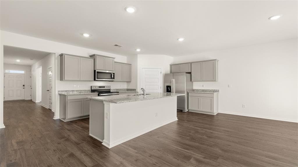 4 bedroom, 2 bathroom, 1,774 sq ft single family residence for sale at 92 White Spruce Way, Newnan, GA 30265 — photo 3
