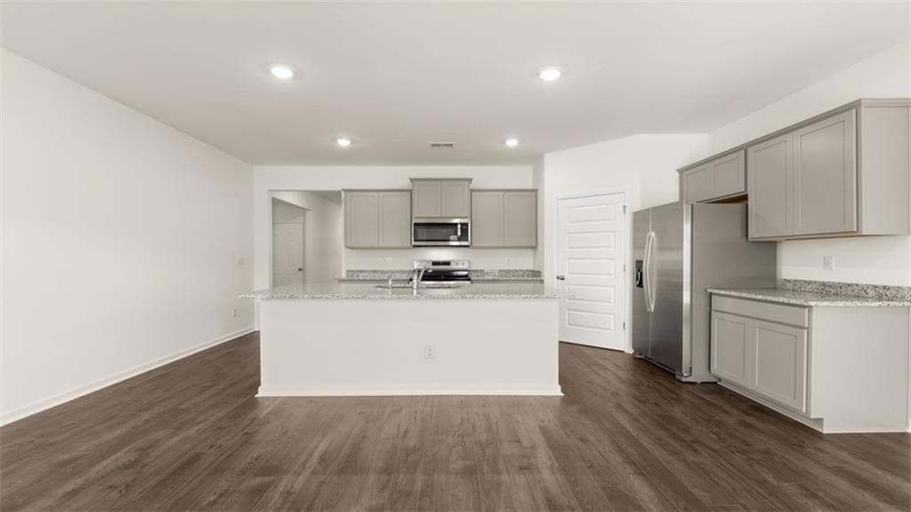4 bedroom, 2 bathroom, 1,774 sq ft single family residence for sale at 92 White Spruce Way, Newnan, GA 30265 — photo 4