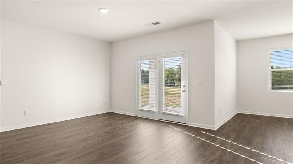 4 bedroom, 2 bathroom, 1,774 sq ft single family residence for sale at 92 White Spruce Way, Newnan, GA 30265 — photo 8