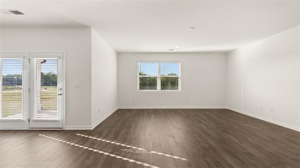 4 bedroom, 2 bathroom, 1,774 sq ft single family residence for sale at 92 White Spruce Way, Newnan, GA 30265 — photo 9