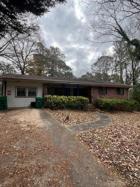 3 bedroom, 2 bathroom, 1,210 sq ft single family residence sold at 4089 Thetford Court, Decatur, GA 30035