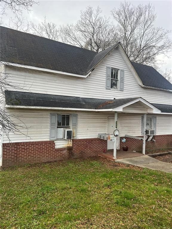 quadruplex sold at 304 S Cherokee Street, La Fayette, GA 30728