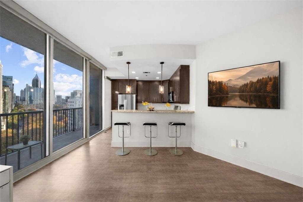 1 bedroom, 1 bathroom, 805 sq ft condominium for sale at 1080 PEACHTREE Street 1408, Atlanta, GA 30309 — photo 1 of 20