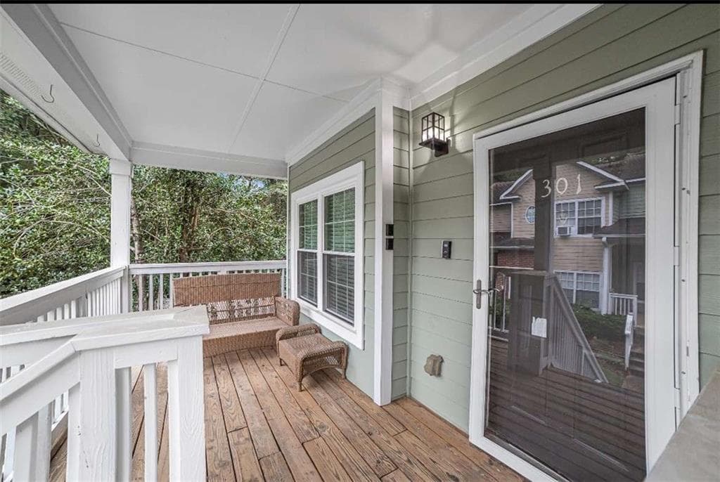 2 bedroom, 3 bathroom, 1,226 sq ft townhouse sold at 1731 Pryor Road 301, Atlanta, GA 30315