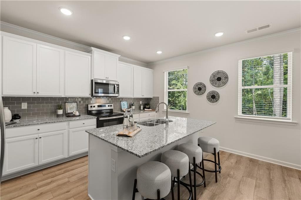 4 bedroom, 3 bathroom, 2,506 sq ft single family residence for sale at 2743 Riverpine Trail, Atlanta, GA 30331 — photo 8