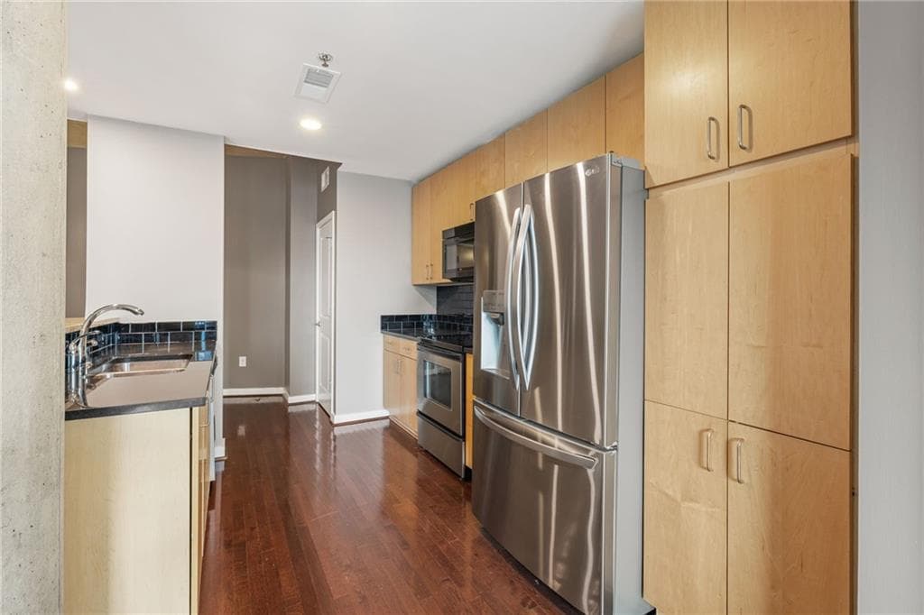 2 bedroom, 2 bathroom, 1,067 sq ft condominium for sale at 361 17th Street 1501, Atlanta, GA 30363 — photo 6