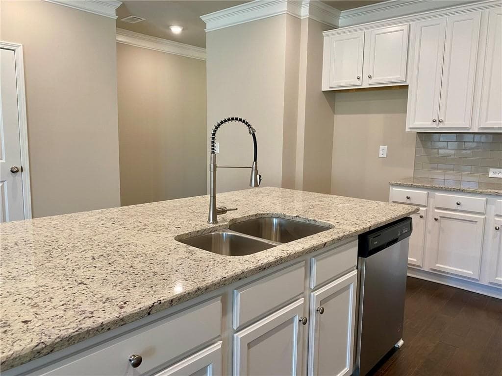3 bedroom, 3 bathroom, 2,102 sq ft townhouse for rent at 2527 R Pearl Ridge Trace, Buford, GA 30519 for $2,300 a month — photo 6