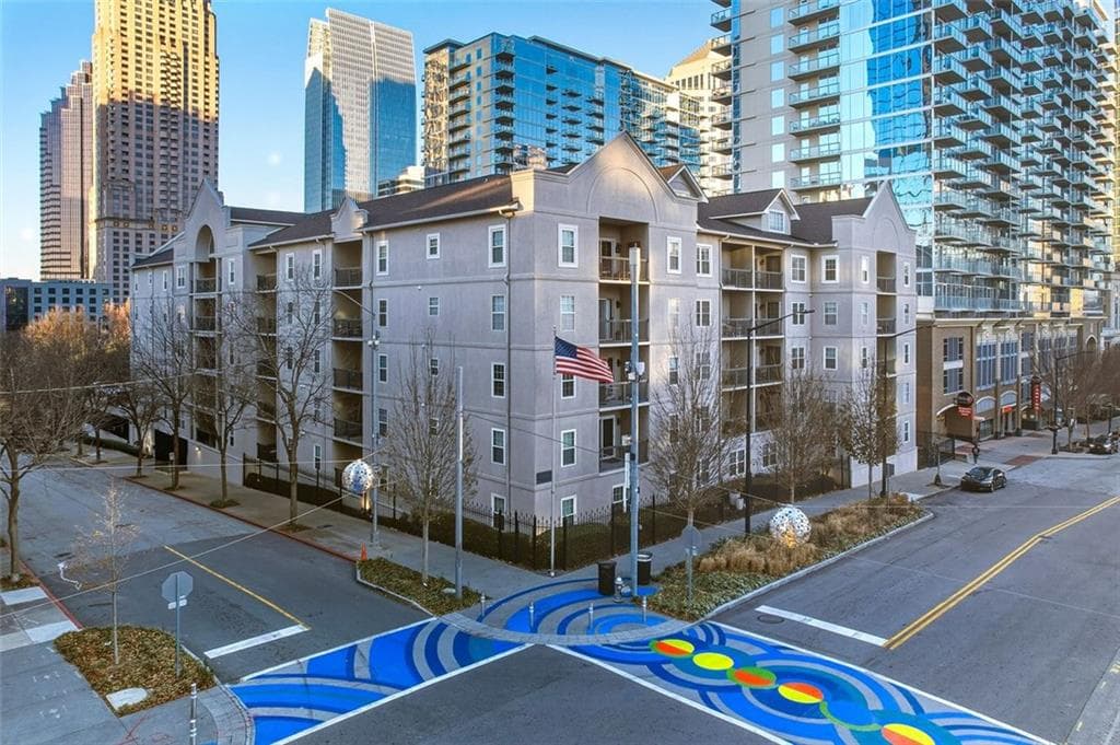 2 bedroom, 2 bathroom, 1,000 sq ft condominium sold at 1075 Peachtree Walk A506, Atlanta, GA 30309