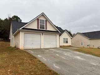 4 bedroom, 3 bathroom, 1,907 sq ft single family residence for sale at 40 Oak Terrace Drive, Covington, GA 30016 — photo 3
