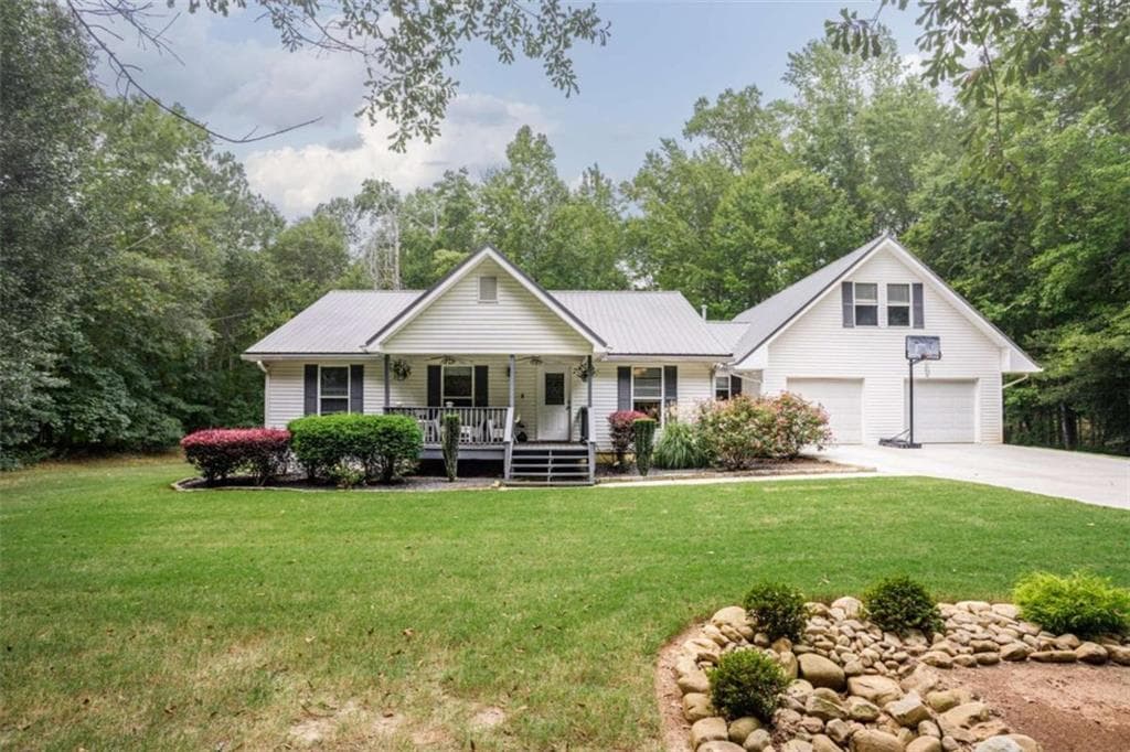 4 bedroom, 3 bathroom, 3,031 sq ft single family residence for sale at 281 Laney Drive, Locust Grove, GA 30248