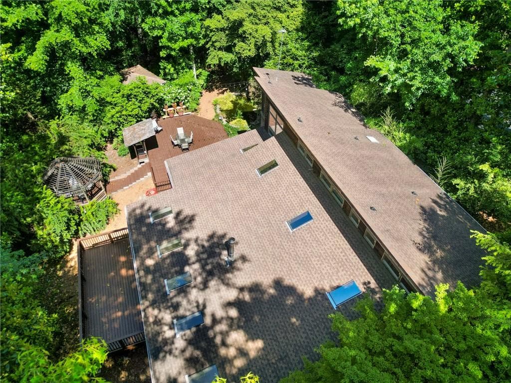 4 bedroom, 3 bathroom, 2,965 sq ft single family residence for sale at 605 Marietta Highway, Roswell, GA 30075 — photo 7