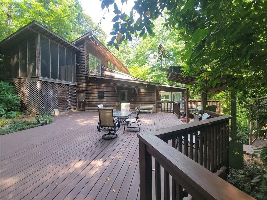 4 bedroom, 3 bathroom single family residence for sale at 605 Marietta Highway, Roswell, GA 30075 — photo 6