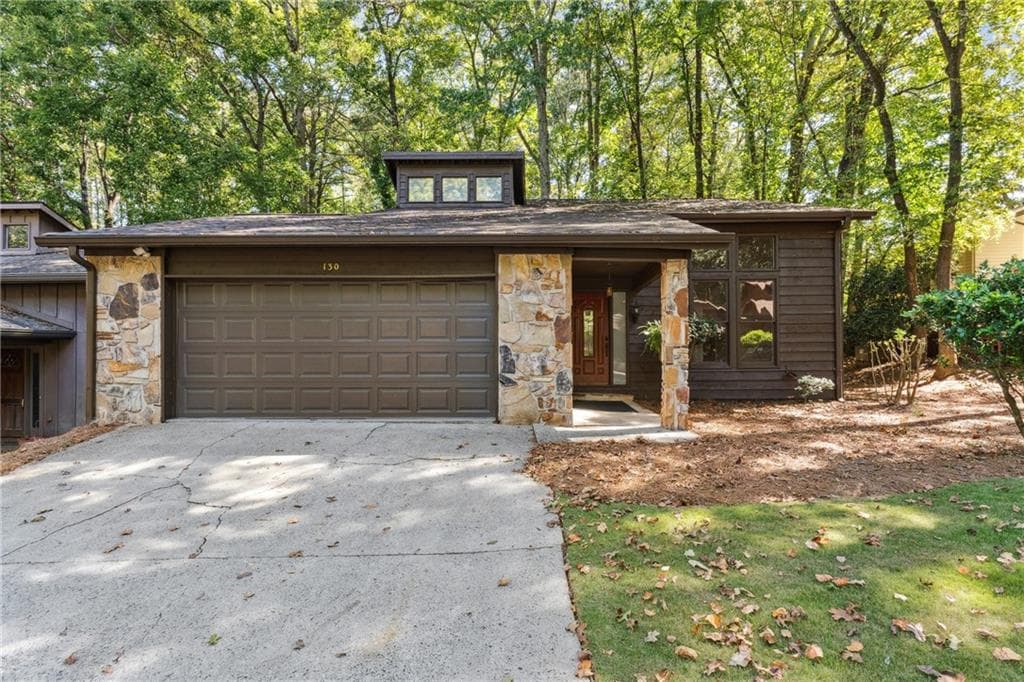 130 Lakeview Ridge, Roswell, GA 30076 — most recent listing photo